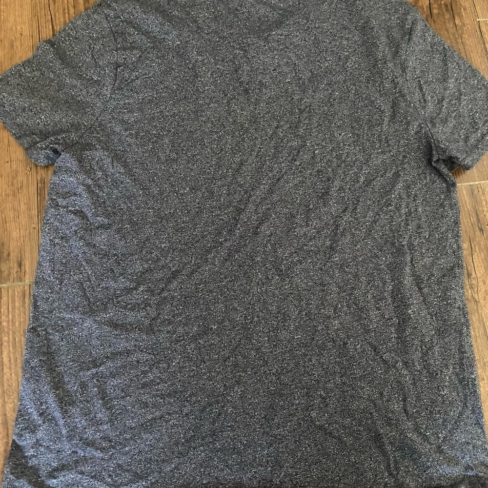 Banana Republic Charcoal Short Sleeve Tee - Picture 3 of 4